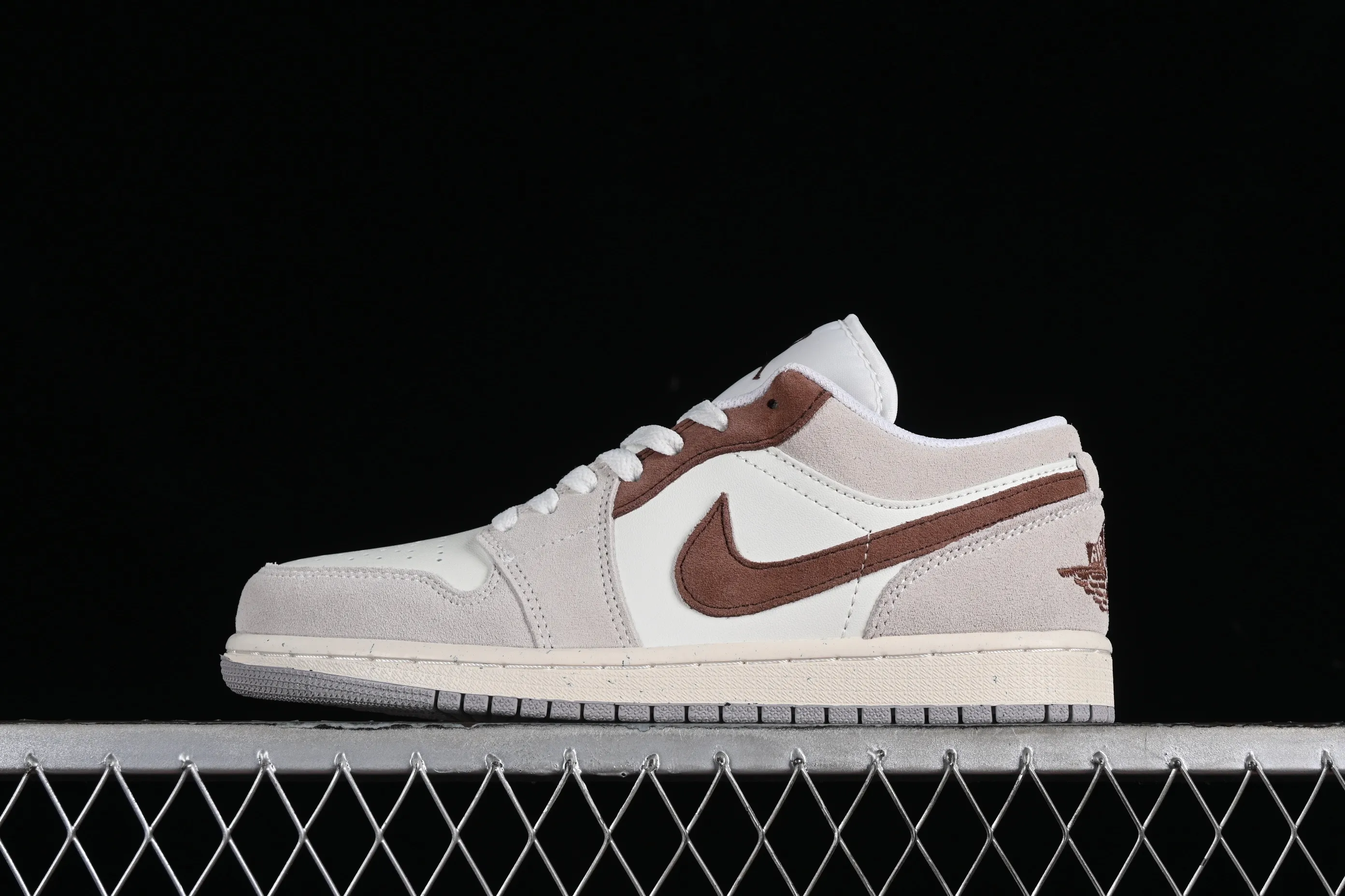 All categories Air Jordan Jordan series basketball shoes Air Jordan 1 Low Z version Air Jordan 1 Low AJ1 Joe 1 taupe low-top cultural and leisure sports sneakers HF1567-200